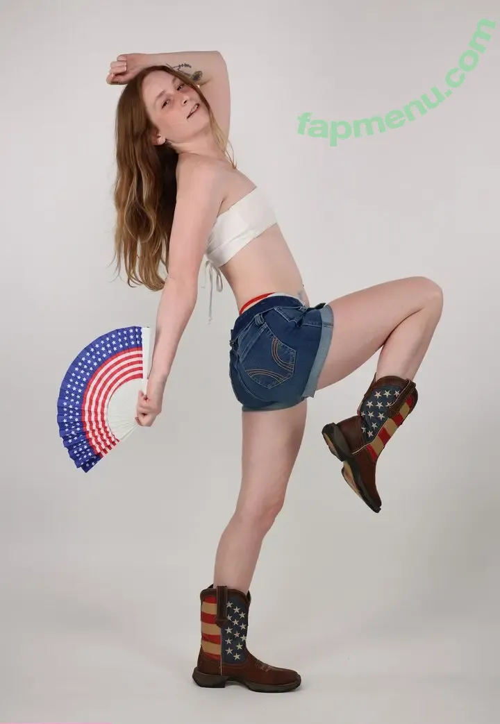 chelseymarieofficial nude photo #0070 (chelseyy_mariee)