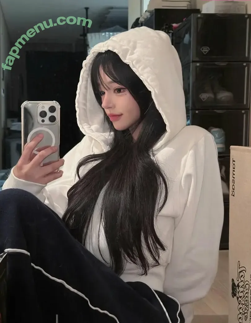 Cher._e nude photo #0216 (cher_e / 손민경)