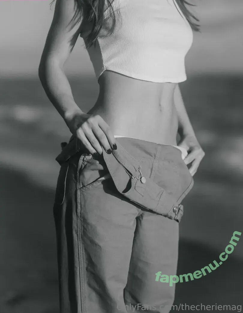 Cheriefatale nude photo #0064 (baredarla / the_cherie)