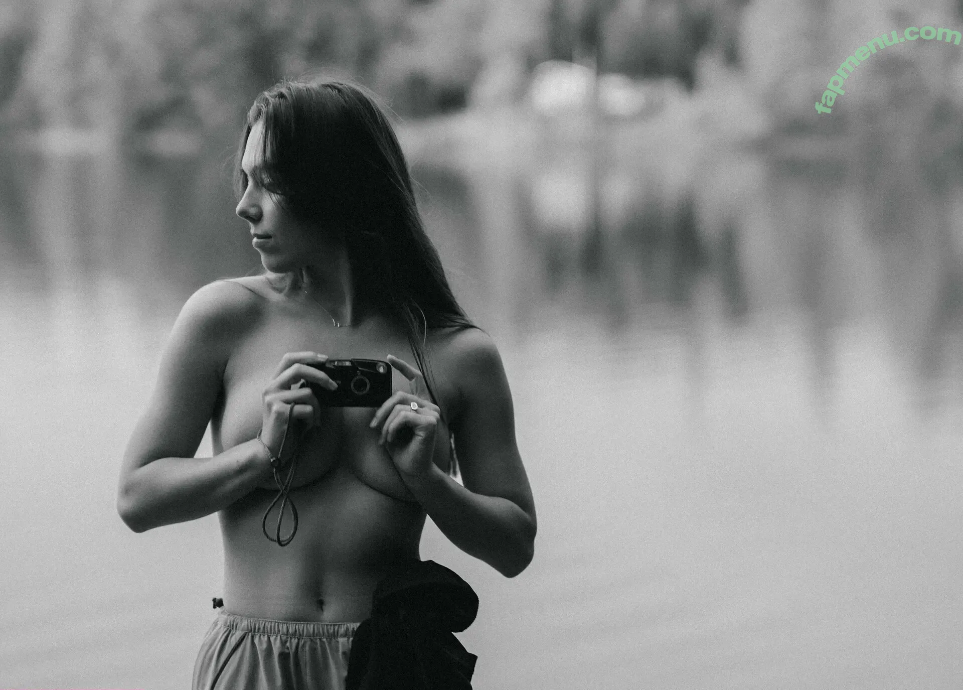 Cheriefatale nude photo #0081 (baredarla / the_cherie)