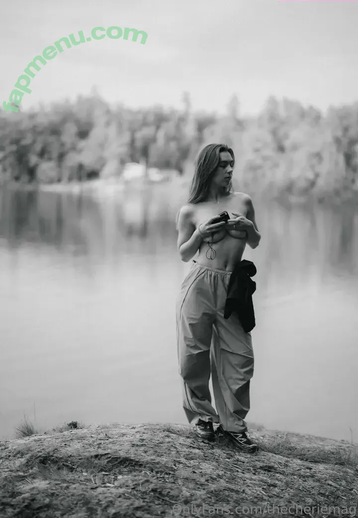 Cheriefatale nude photo #0098 (baredarla / the_cherie)