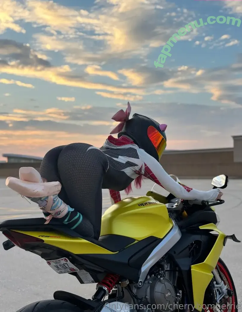 cherrybomberrie nude photo #0032 (cherry_bombombb)