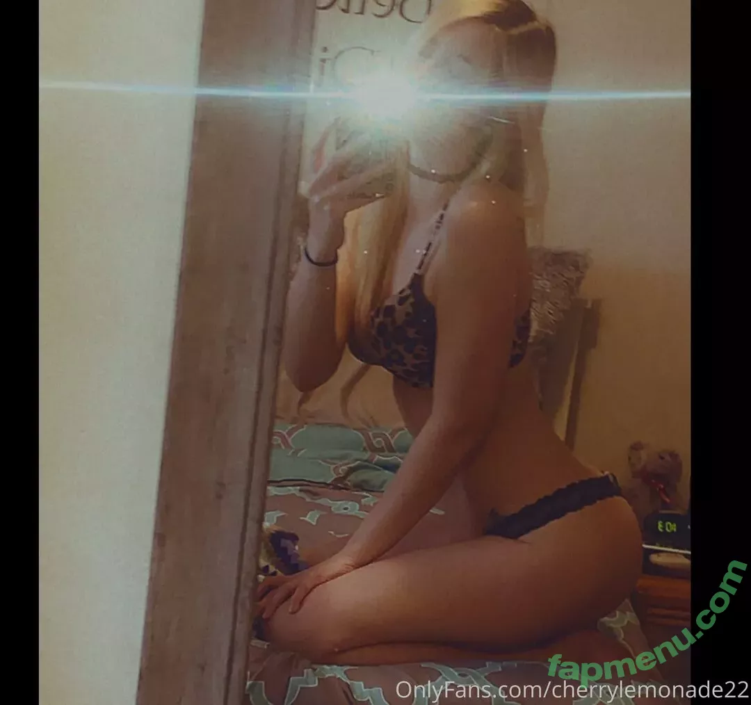 cherrylemonade22 nude photo #0002 (cherrypoplemonade)