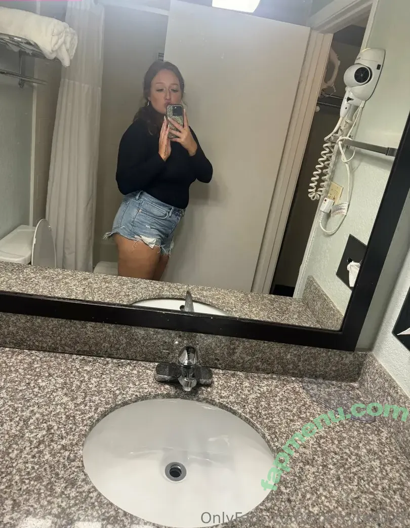 cherryredd27 nude photo #0012 (cherryreddd27)