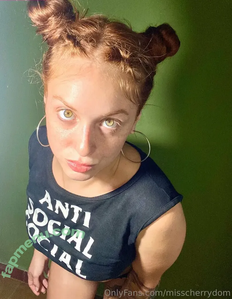 cherryswild nude photo #0012 (chrrywilde)