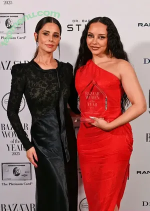 Cheryl Cole / cherylofficial nude photo #0199