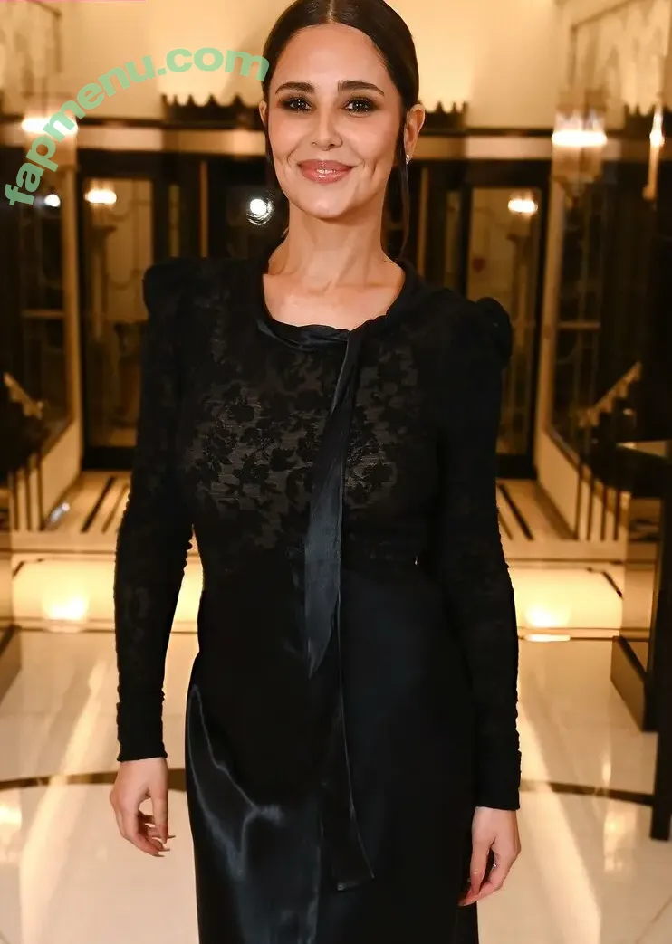 Cheryl Cole nude photo #0211 (cherylofficial)