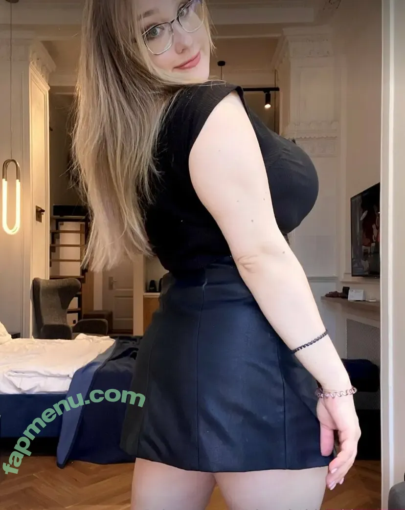 cheryl_thicc_blossom nude photo #0007 (cheryl_bloss_)