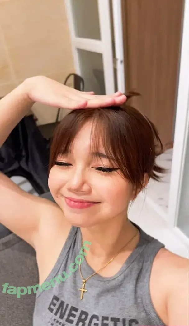 Chescakeuu nude photo #0027 (cmaggiofree)