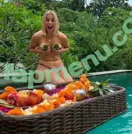 Chessie King nude photo #0028 (chessiekay / chessieking)