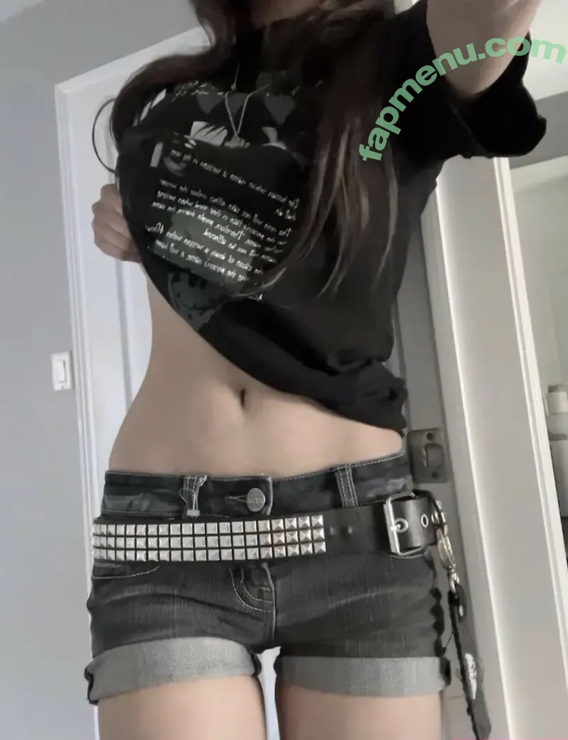 chewcide nude photo #0013 (3dchew / ch3wy / kiw)