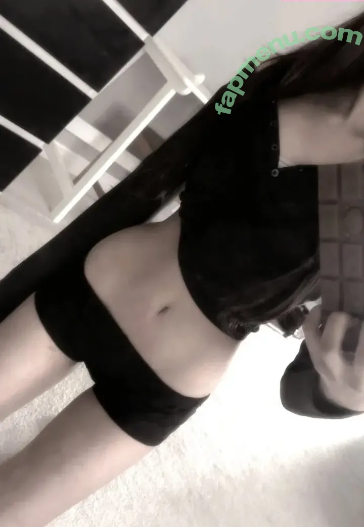 chewcide nude photo #0017 (3dchew / ch3wy / kiw)