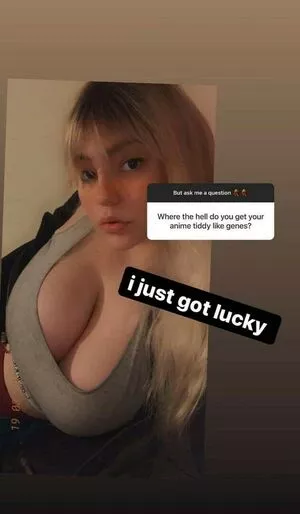 Chewys.melons / Chewy_waifu / chewtastic_chewy nude photo #0135
