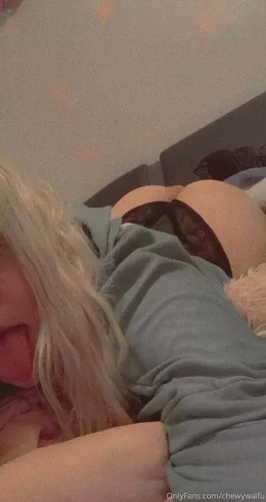 Chewys.melons / Chewy_waifu / chewtastic_chewy nude photo #0193