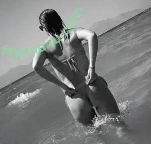 Cheyenne Pahde / cheyennepahde nude photo #0023