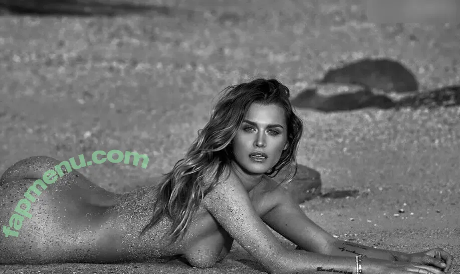 Cheyenne Tozzi nude photo #0012 (cheyennetozzi)