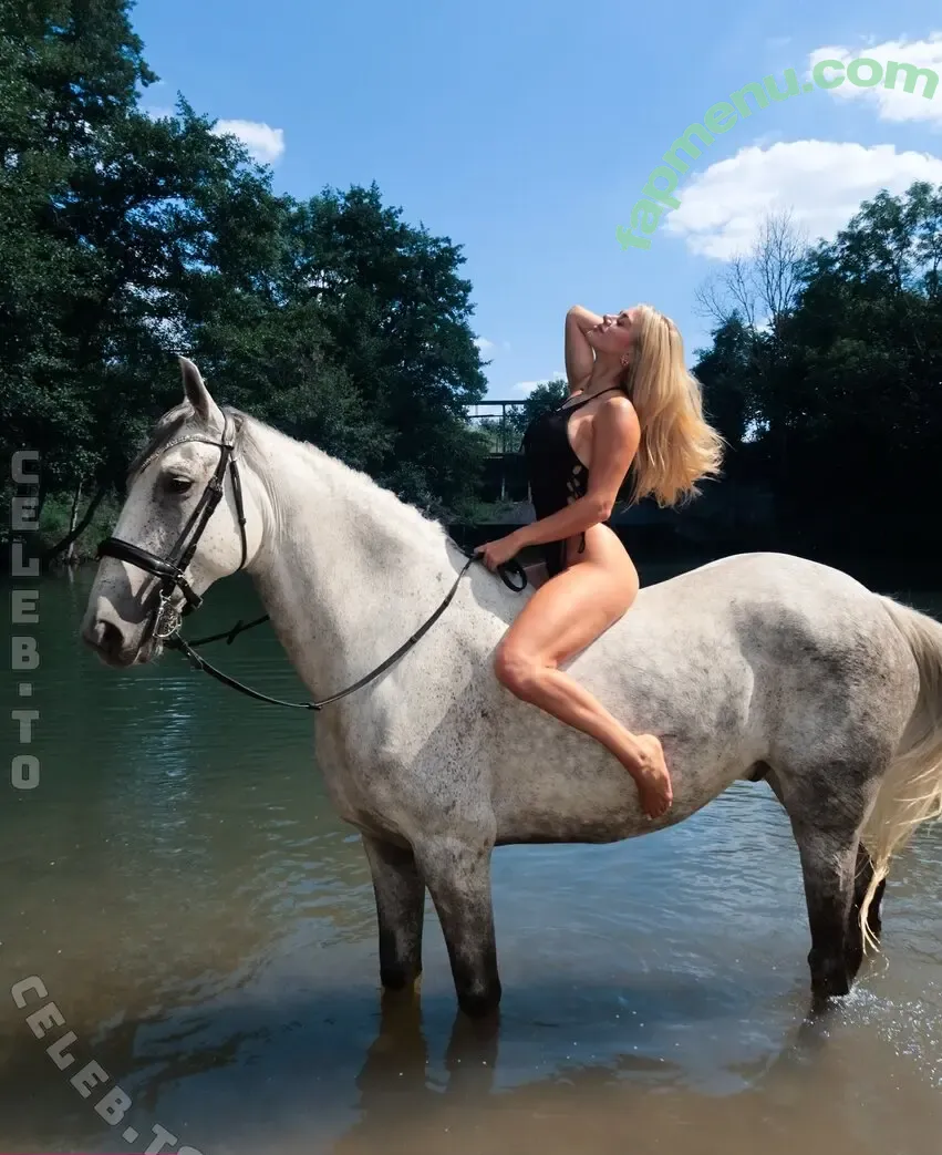 Chiara Antonella nude photo #0280 (chiara.merkl / chiiara_antonella)