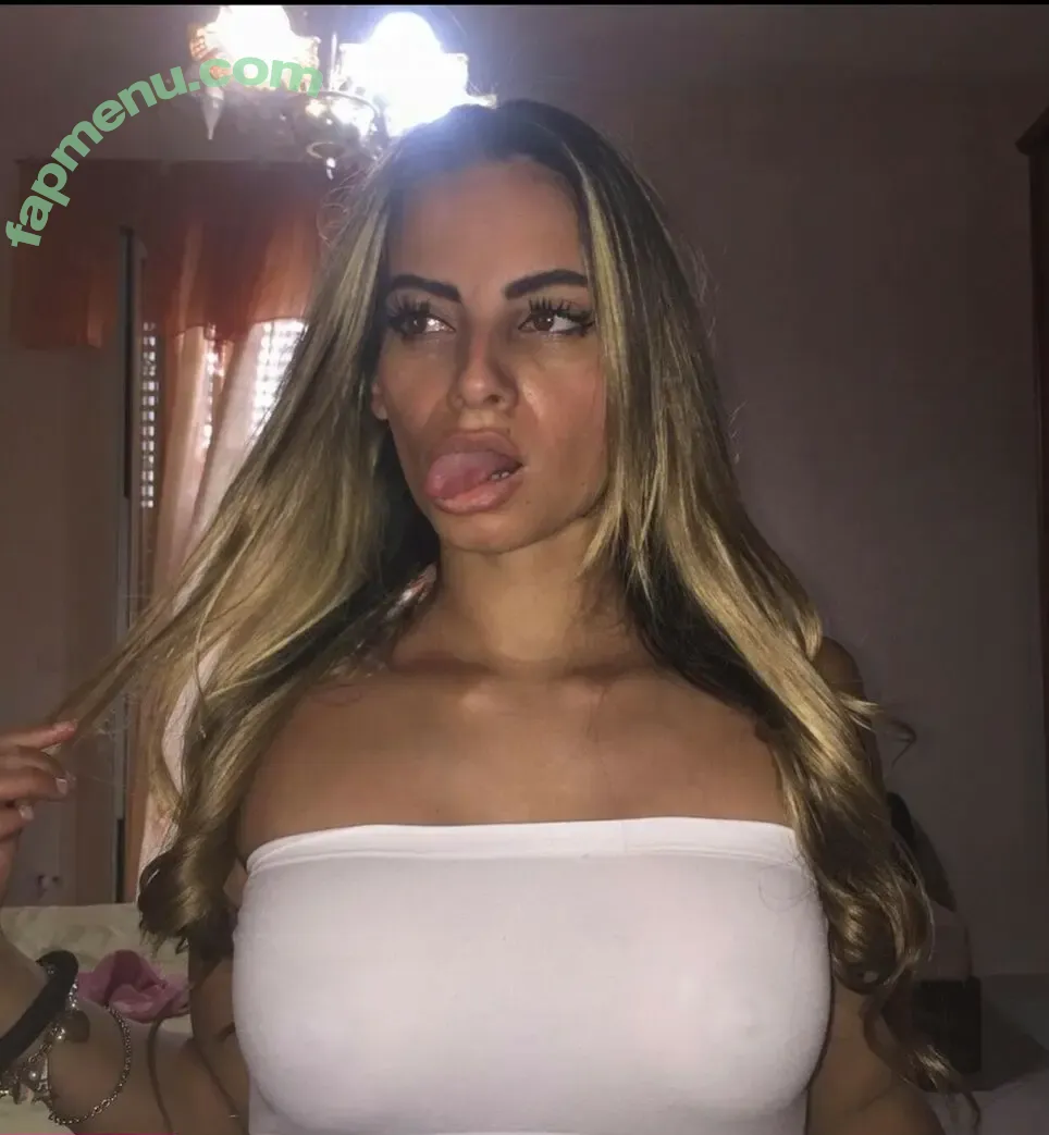 Chiara Farina nude photo #0015 (chiarafarina_00 / chiarafarina_official)