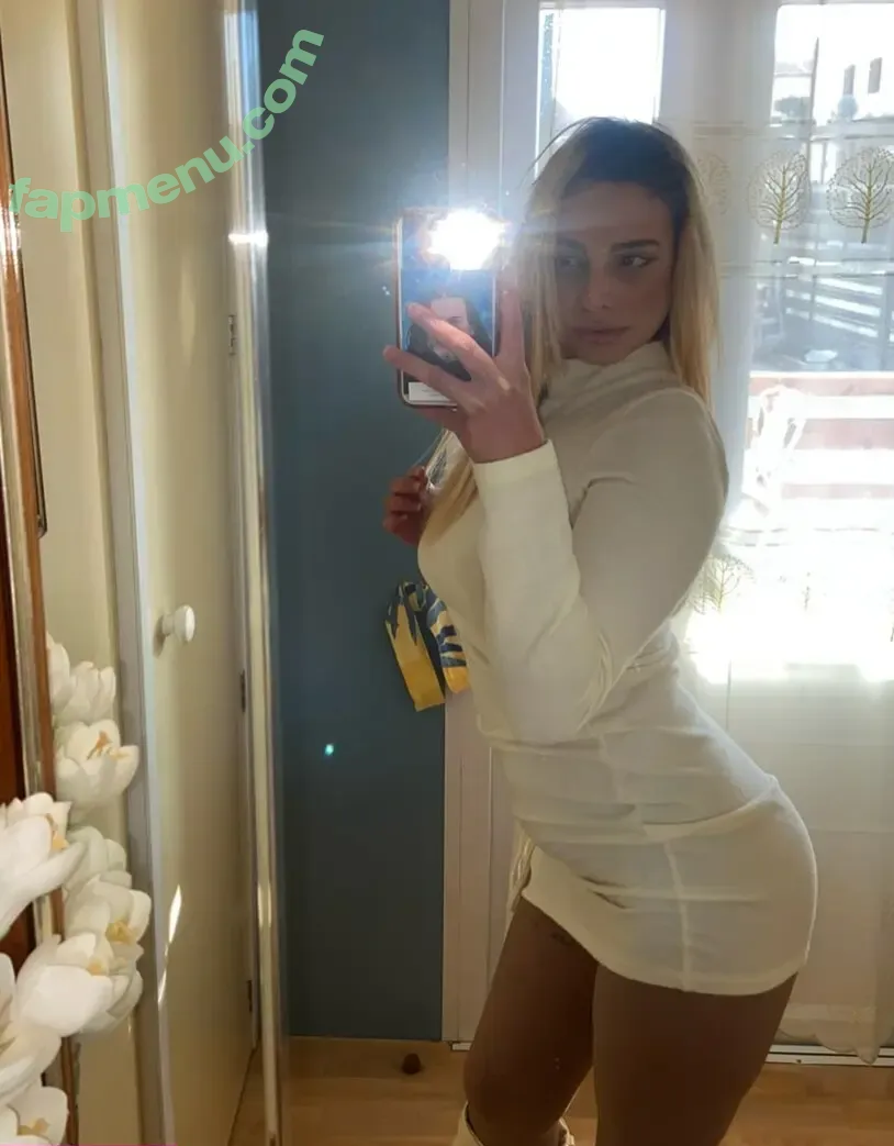 Chiara Farina nude photo #0048 (chiarafarina_00 / chiarafarina_official)