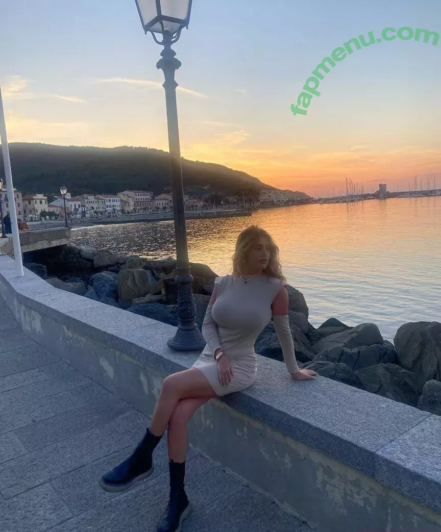 Chiara Gariboldi nude photo #0036 (carbochiara_ / chiara_gariboldi)