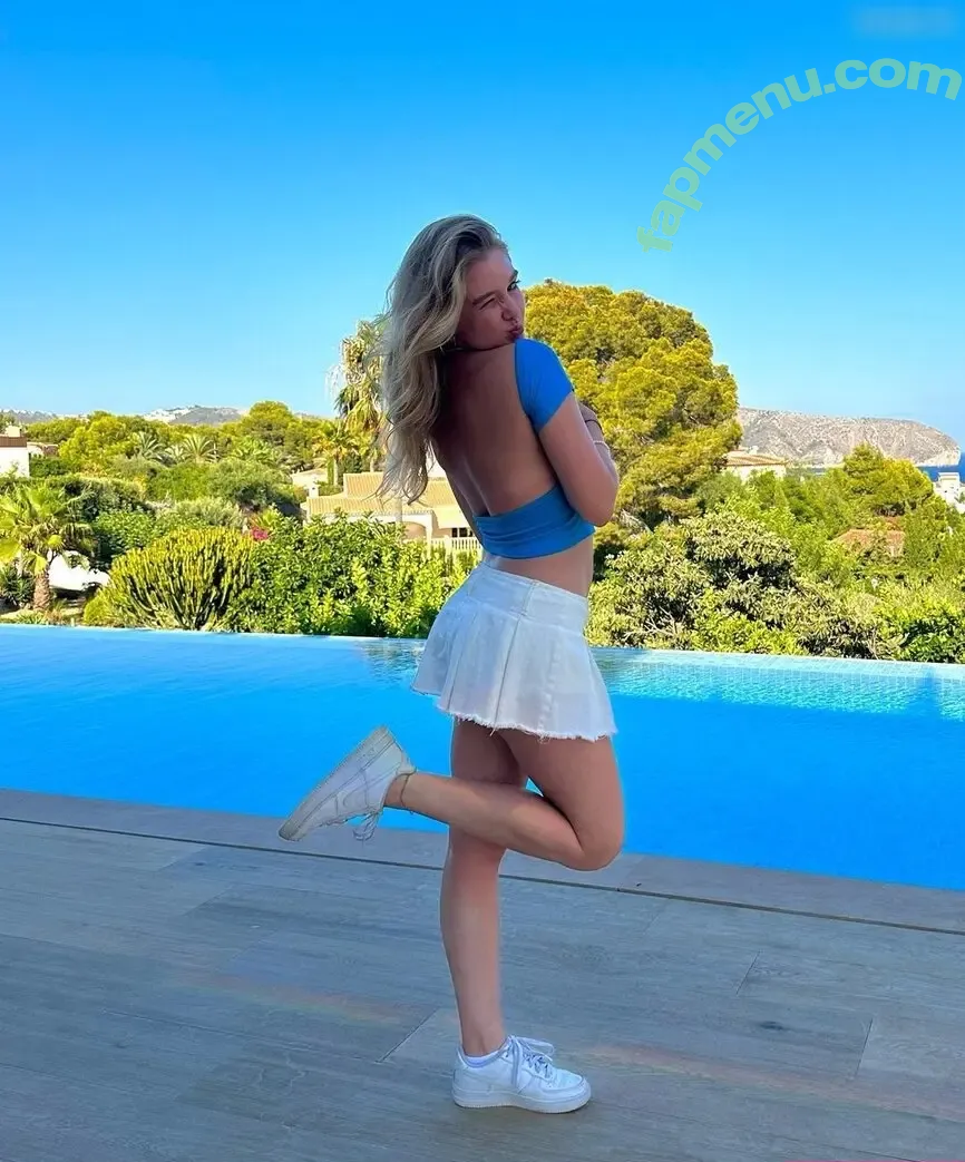 Chiara Tews nude photo #0053 (chiaratews)