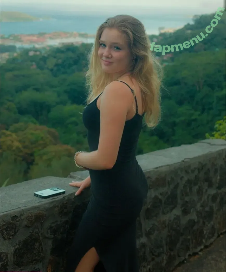 Chiara Tews nude photo #0300 (chiaratews)