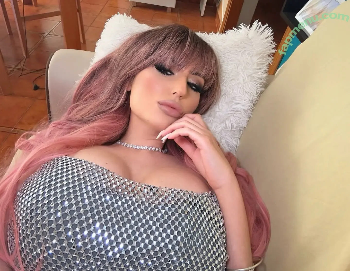 Chiaramazzola90 nude photo #0007 (Chiaramazzola90)