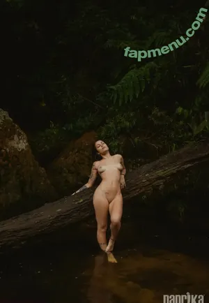 nude photo #0009