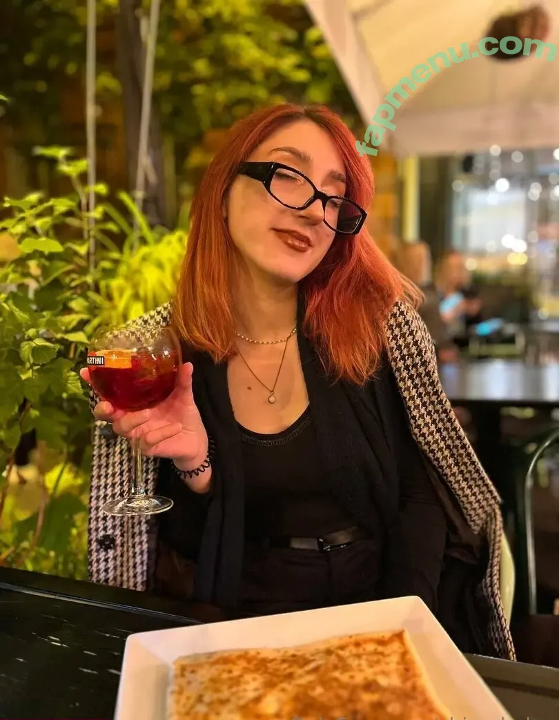 chicscholar nude photo #0002 (chicscholar)