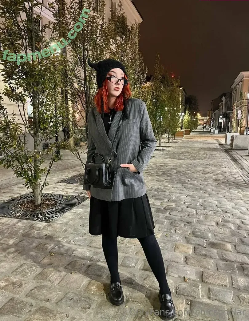 chicscholar nude photo #0013 (chicscholar)