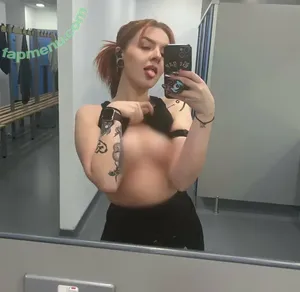 ChildishBambinoXO nude photo #0009