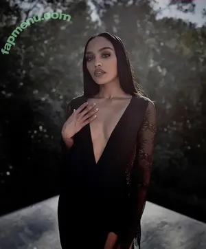 China Anne McClain / chinamcclain nude photo #0094