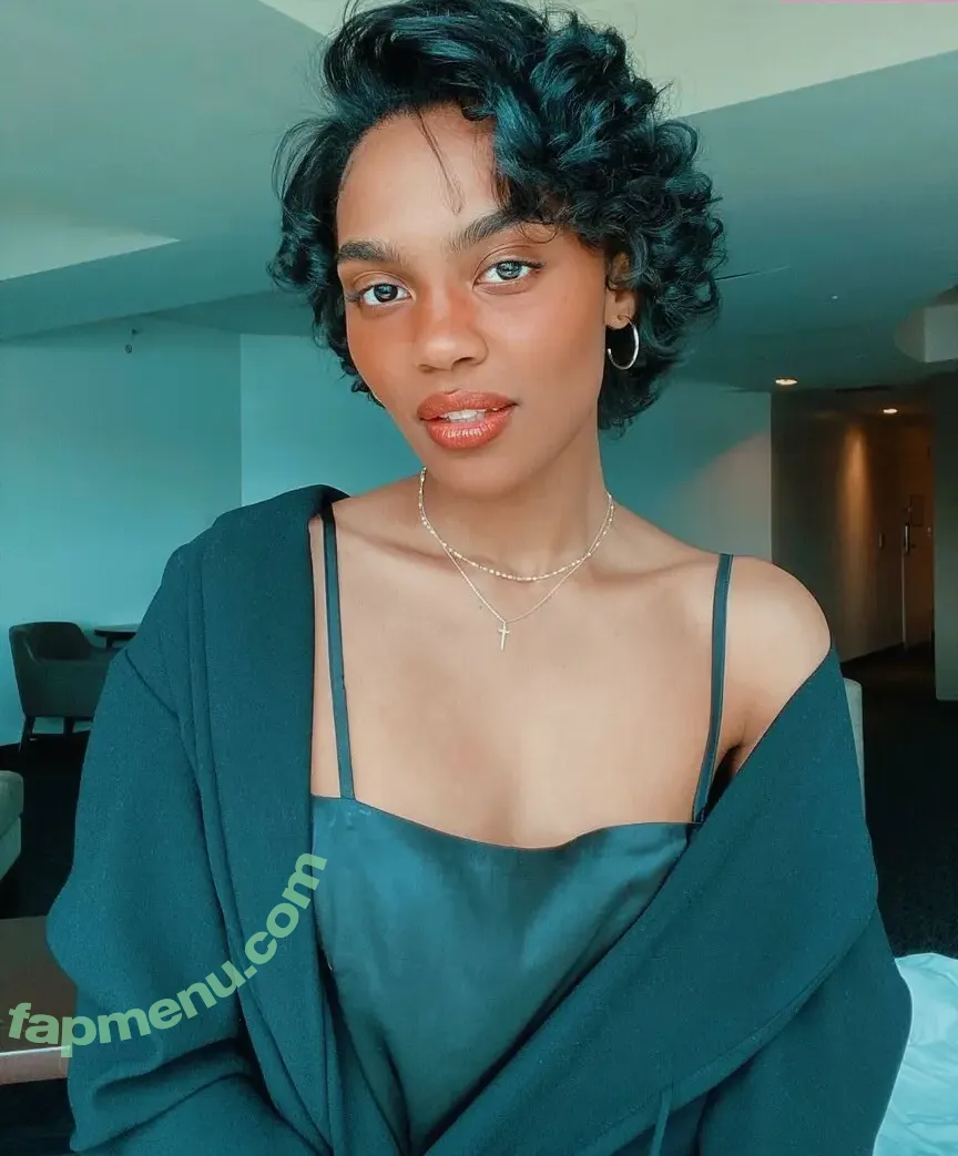 China Anne McClain nude photo #0022 (chinamcclain)