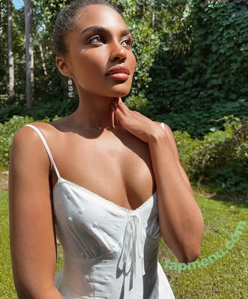 China Anne McClain nude photo #0084 (chinamcclain)