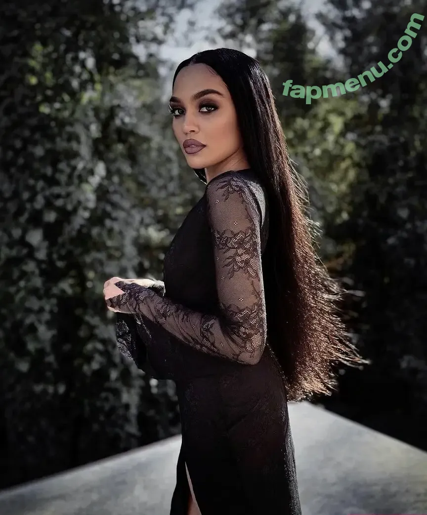 China Anne McClain nude photo #0088 (chinamcclain)