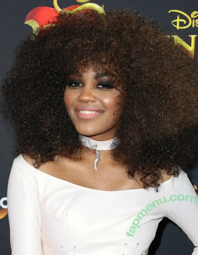 China Anne McClain nude photo #0109 (chinamcclain)