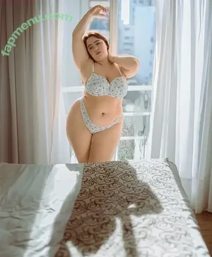  nude photo #0002