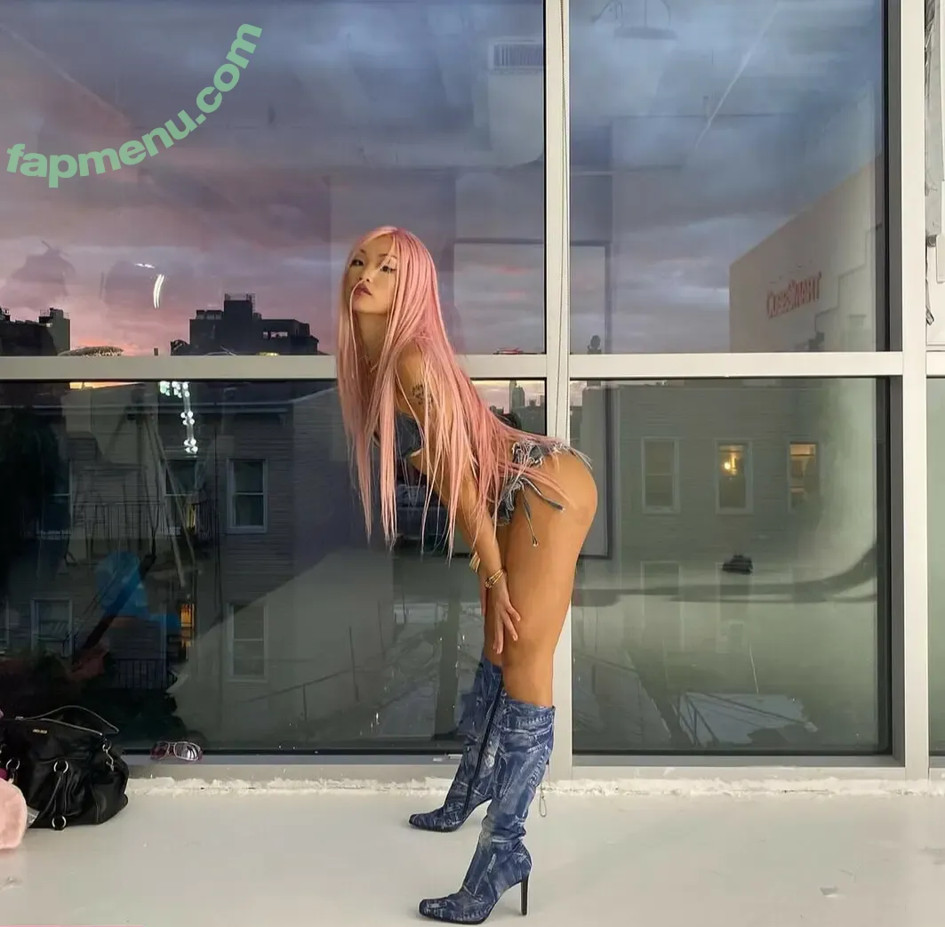 Chinqpink nude photo #0123 (pinkchinaxoxo)