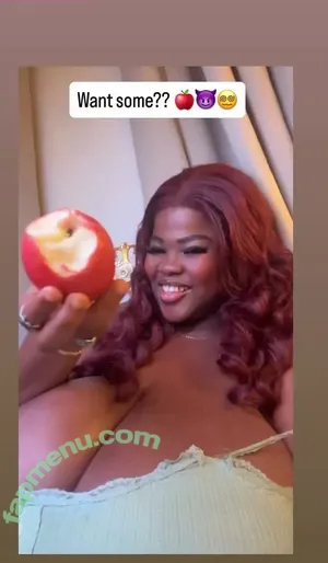 Chioma Lovv / chiomalovv nude photo #0699