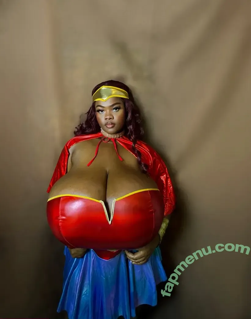 Chioma Lovv nude photo #0688 (chiomalovv)