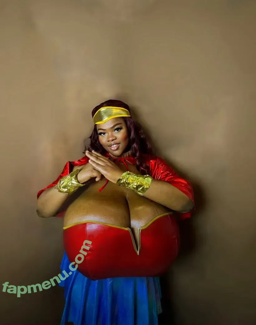 Chioma Lovv nude photo #0689 (chiomalovv)