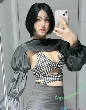  nude photo #0001