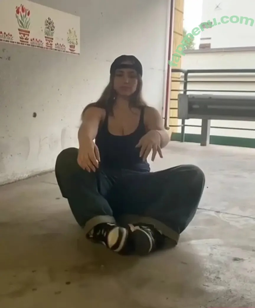 Chiri_francesca nude photo #0025 (Chirifrancesca1)