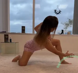 Chiropractor / Brenda Mondragon nude photo #0071