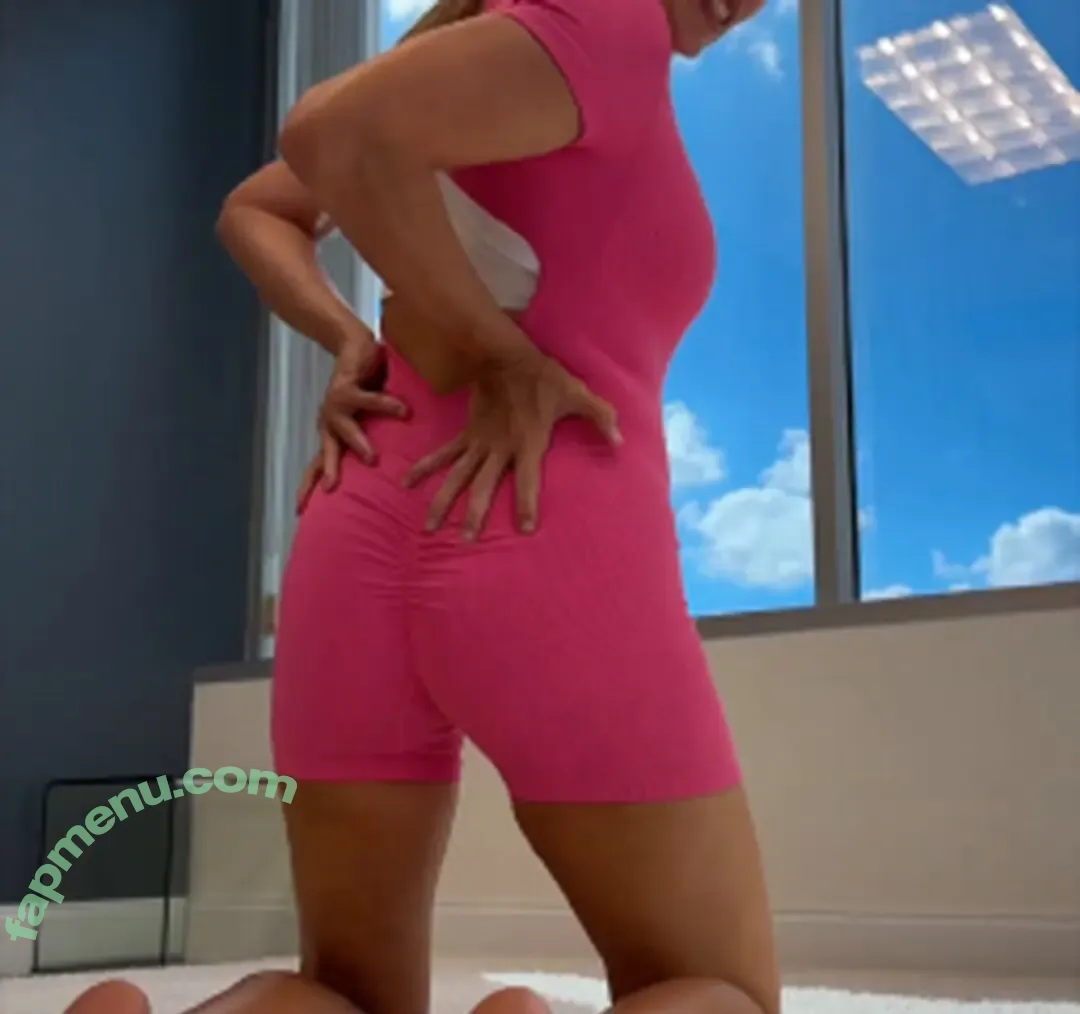 Chiropractor nude photo #0042 (Brenda Mondragon)