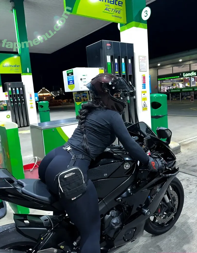 chivalrymar nude photo #0021 (chivalrymar)