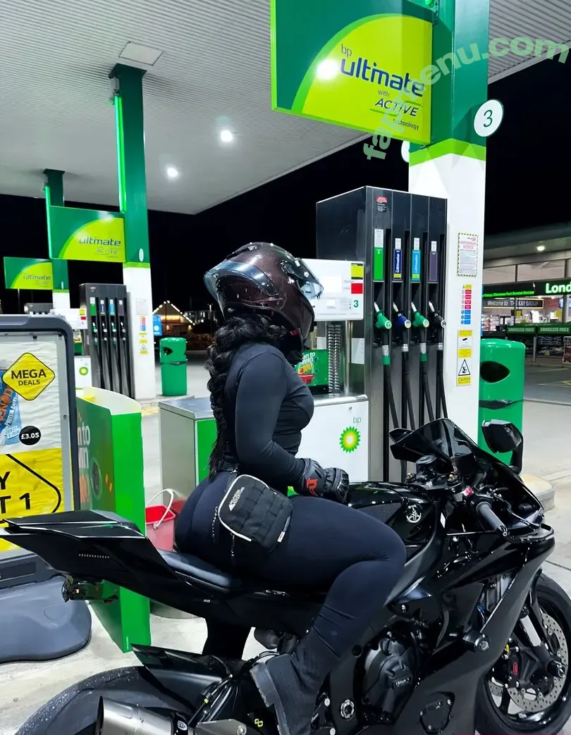 chivalrymar nude photo #0022 (chivalrymar)