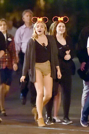 Chloë Grace Moretz / chloegmoretz nude photo #0090
