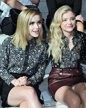 Chloë Grace Moretz / chloegmoretz nude photo #0093