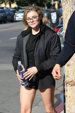 Chloë Grace Moretz / chloegmoretz nude photo #0189
